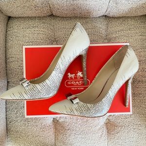 ⛅️Coach Hallie Heels in “Cloud” ☁️